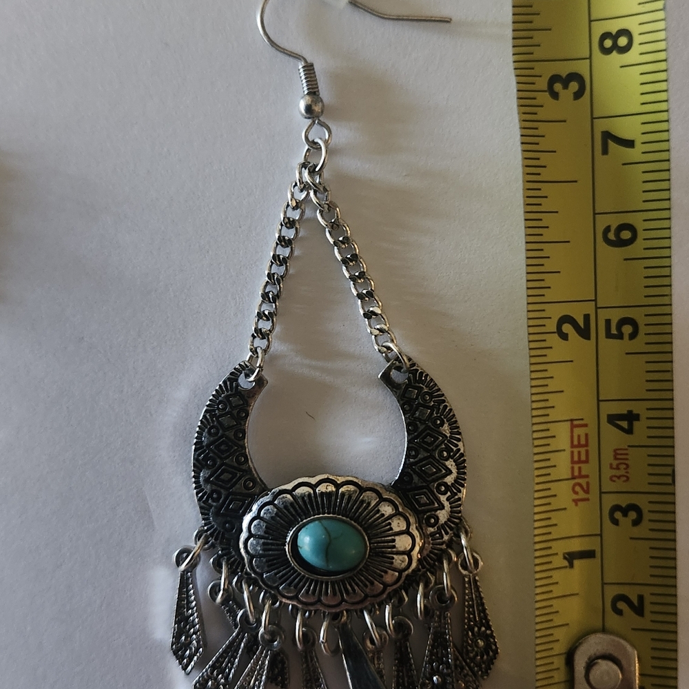 Earings - Picture 3 of 3
